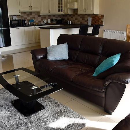 Reeks View Apartments Киларни Екстериор снимка