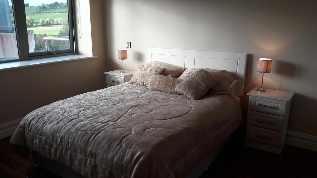 Reeks View Apartments Киларни Екстериор снимка