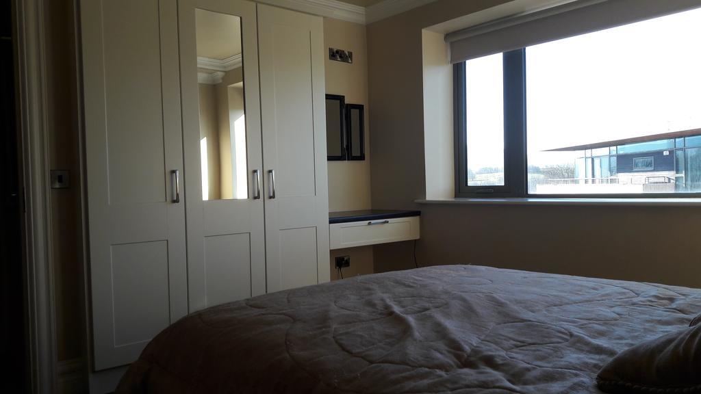 Reeks View Apartments Киларни Екстериор снимка