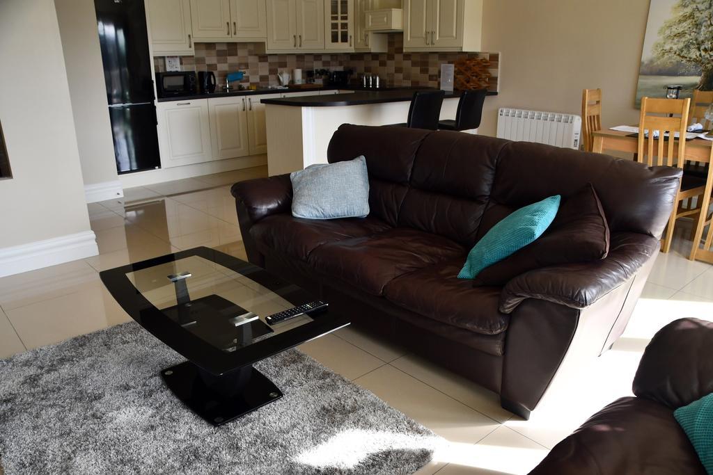 Reeks View Apartments Киларни Екстериор снимка